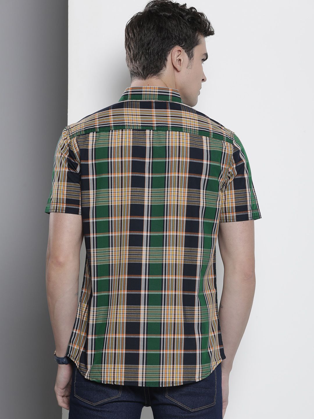 The Indian Garage Co Men Slim Fit Opaque Checked Casual Shirt