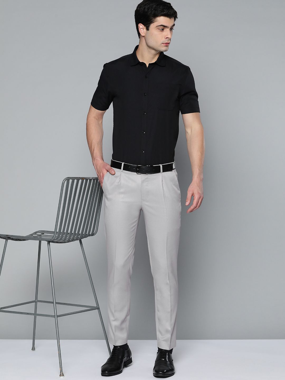 Dennison Men Grey Smart Tapered Fit Easy mencuci seluar berlipat