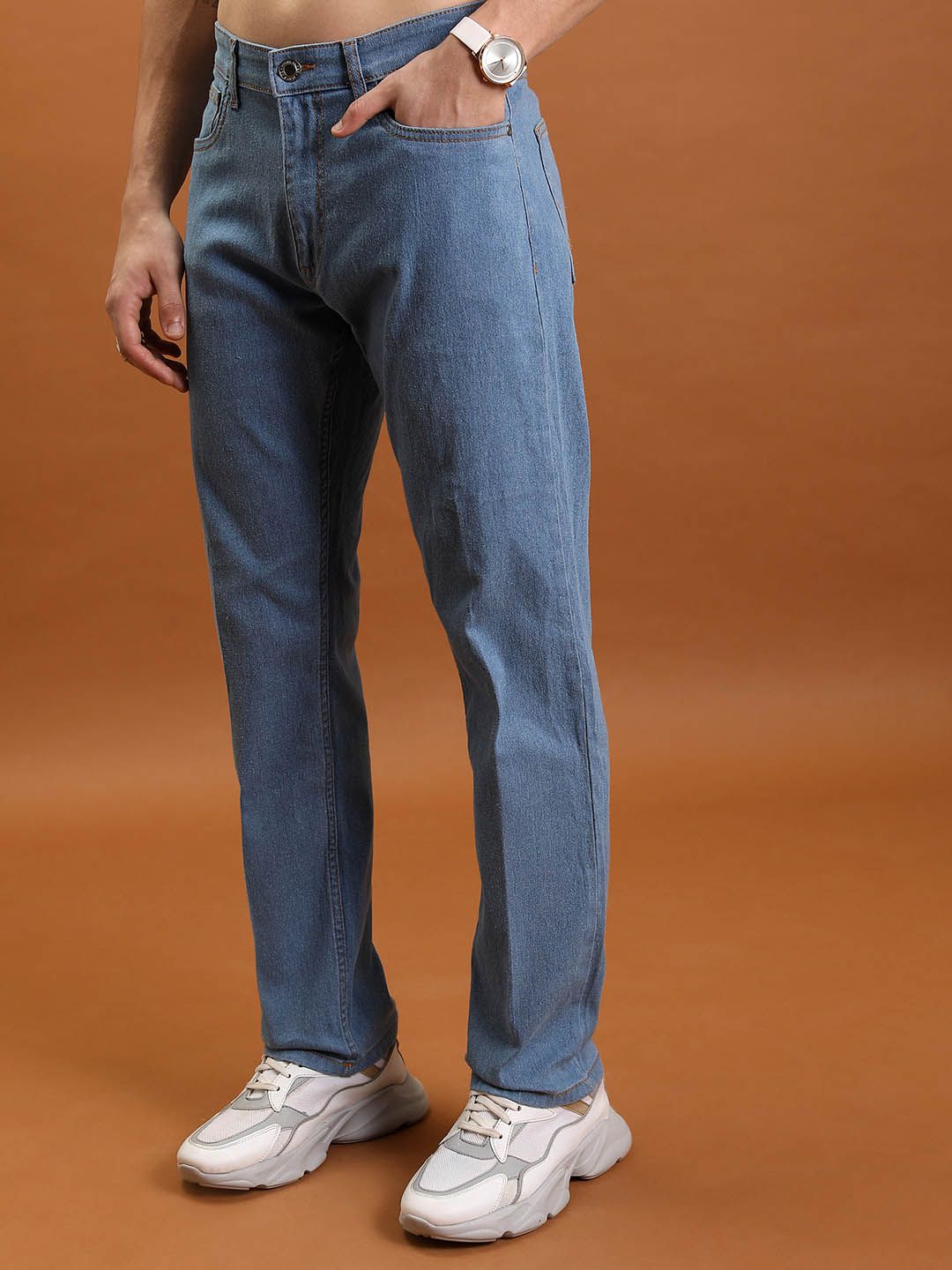 HIGHLANDER Men Straight Fit Mid-Rise Clean Look Light Fade Stretchable Jeans