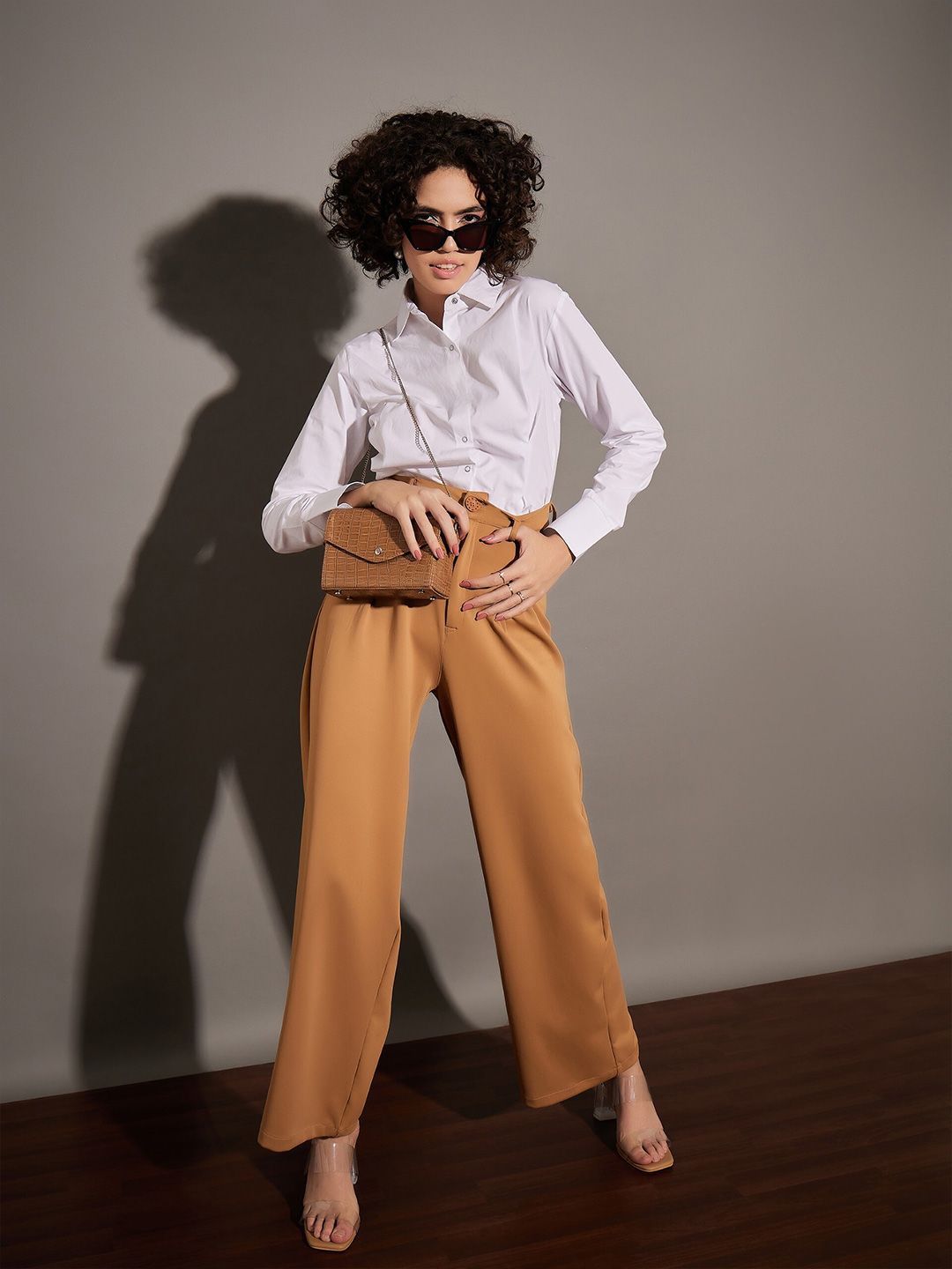 SASSAFRAS White Slim Fit Pleated Pure Cotton Casual Shirt