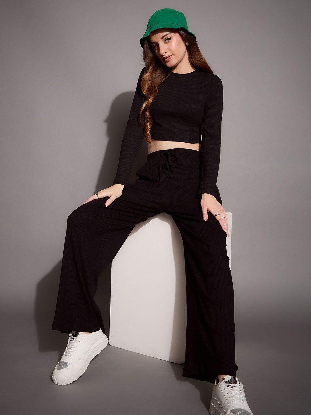 SASSAFRAS BASICS Cotton Crop Top