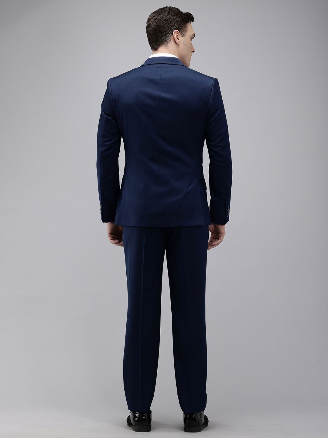 Park Avenue Diri Reka Bentuk Single-Breasted 3 Piece Party Suit