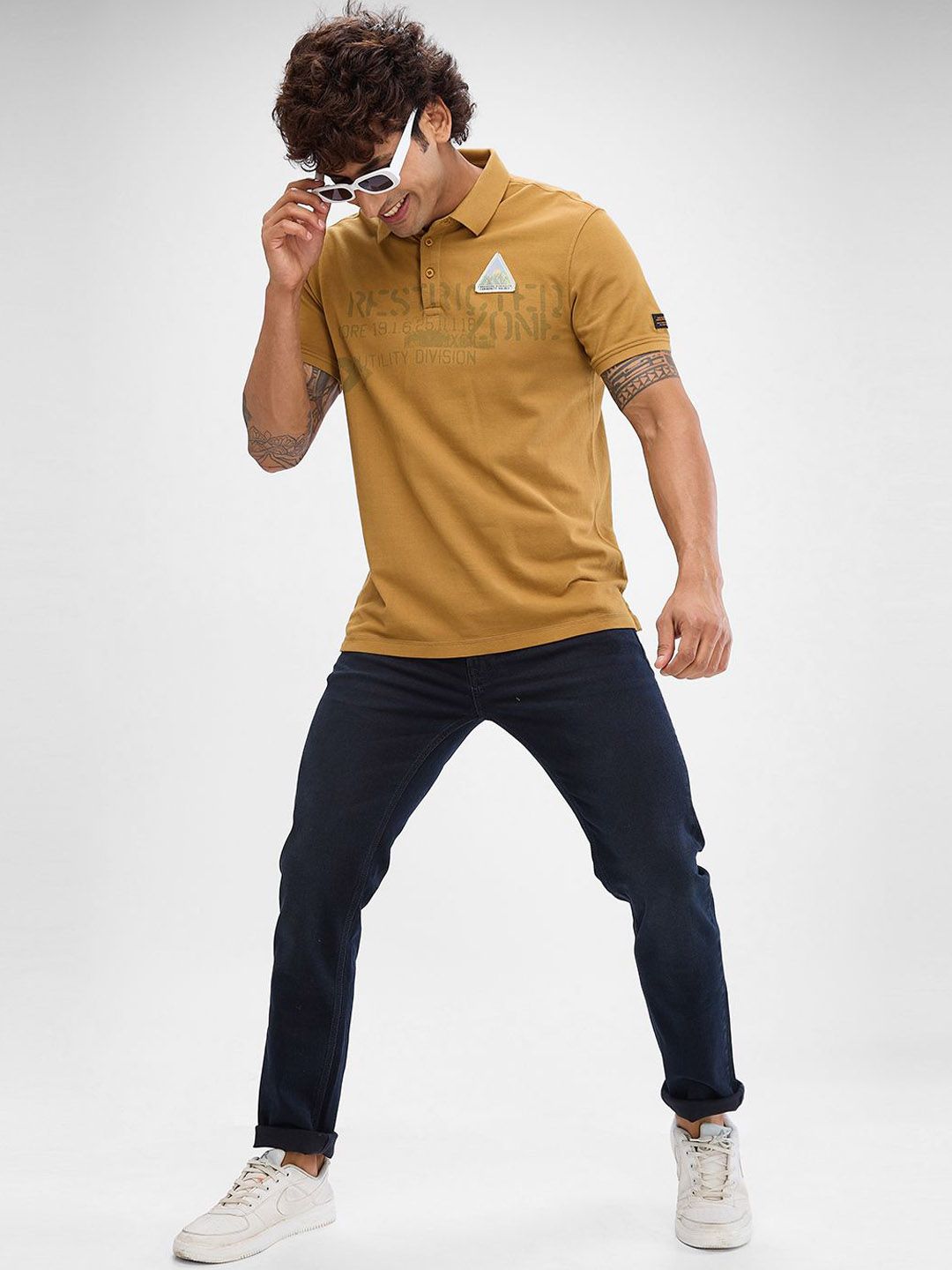 SPYKAR Men Mid-Rise Clean Look No Fade Stretchable Jeans
