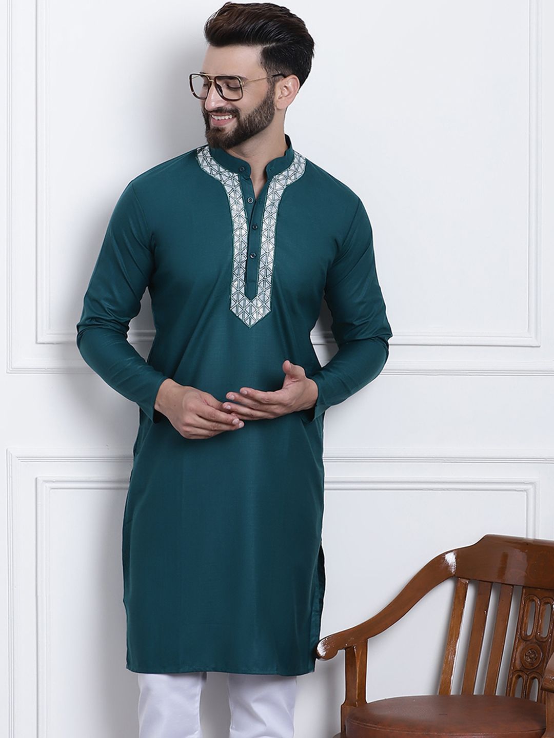 Anug oleh SOJANYA Men Green & White Gotta Patti Kurta