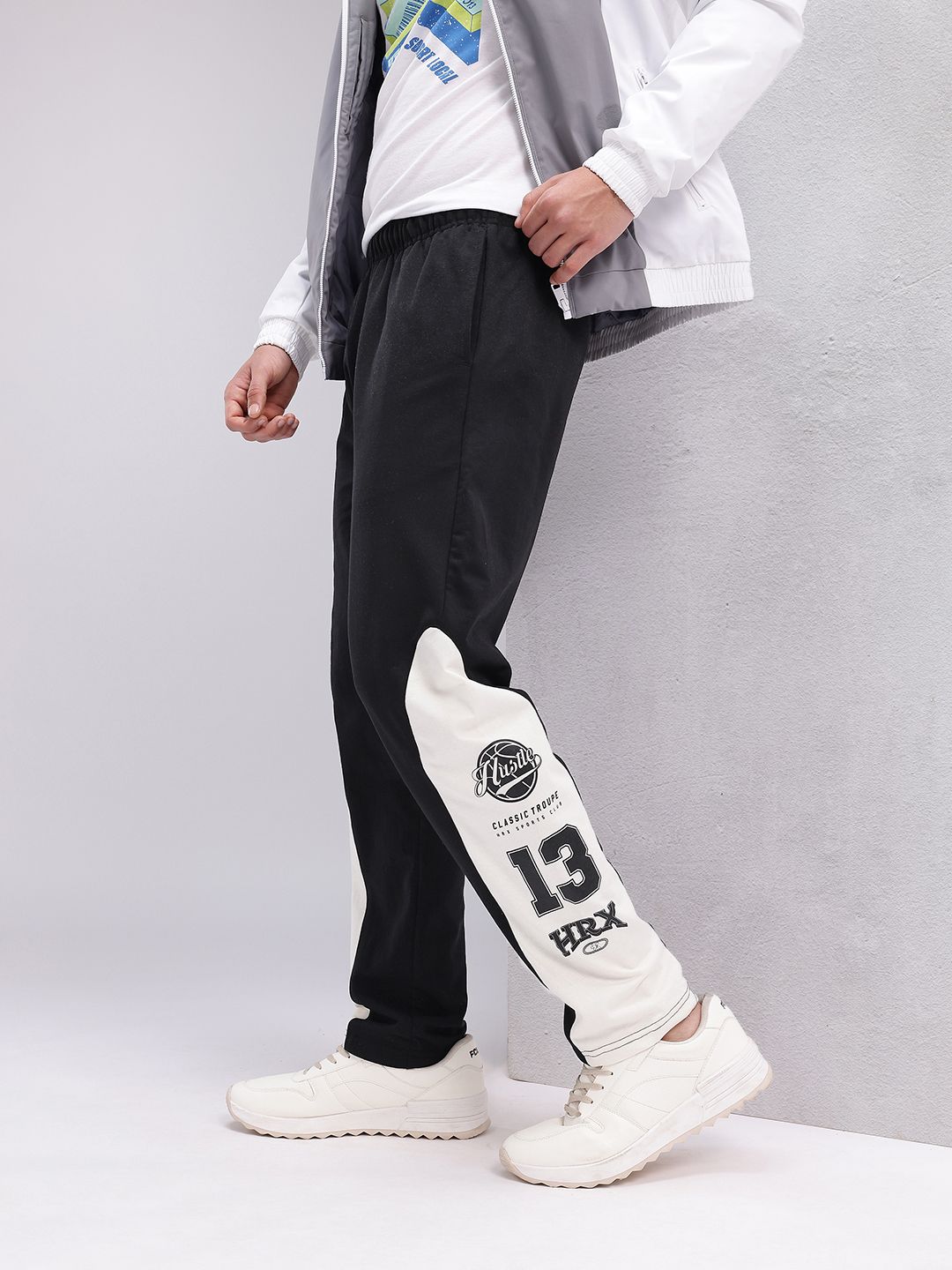 HRX by Hrithik Roshan Men Colourblocked Lifestyle Joggers