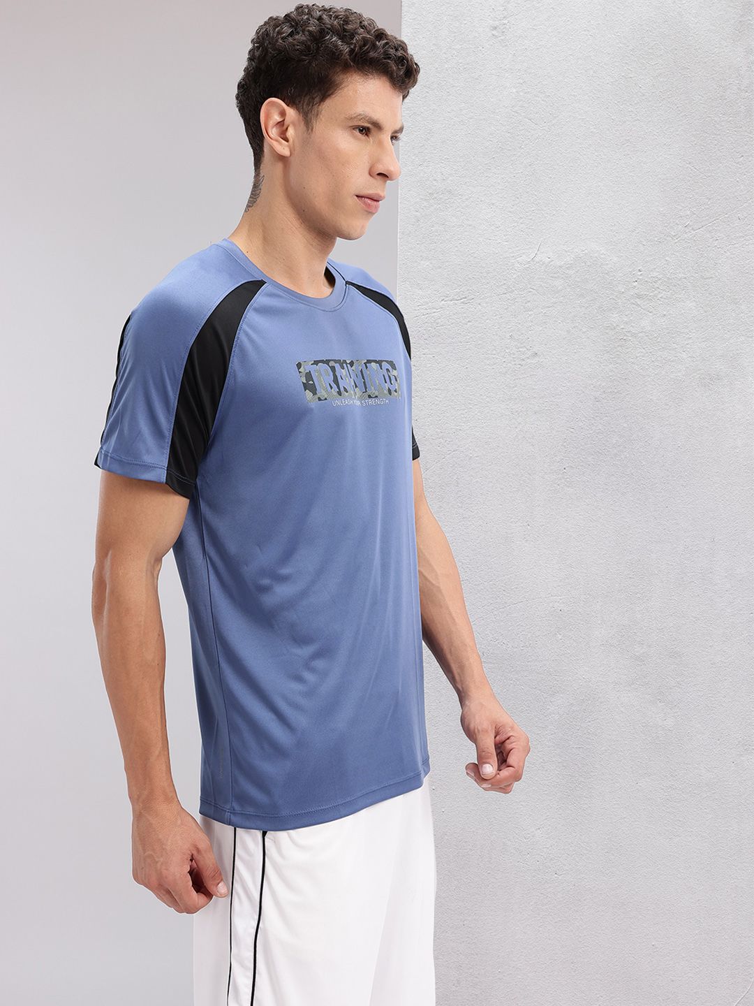 HRX by Hrithik Roshan Typography Printed Rapid-Dry Training T-shirt with Panelling Detail