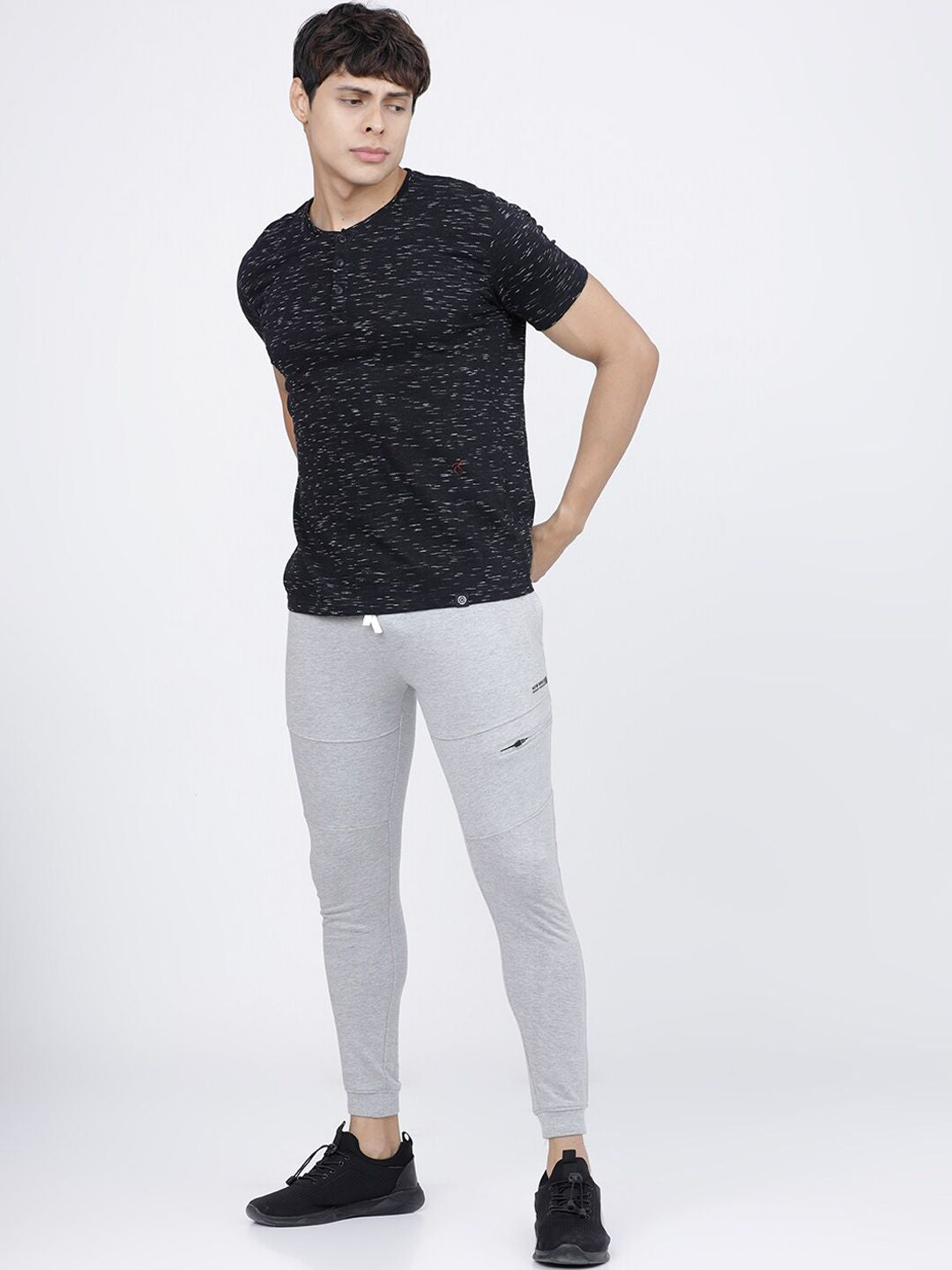 The Indian Garage Co Men Grey Melange Solid Slim-Fit Joggers