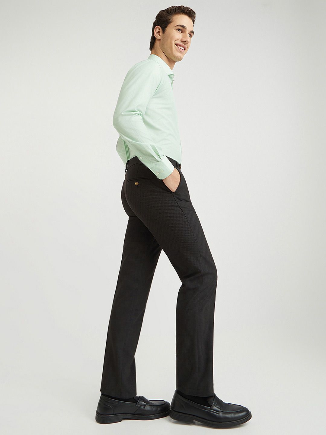 Park Avenue Men Checked Formal Trousers