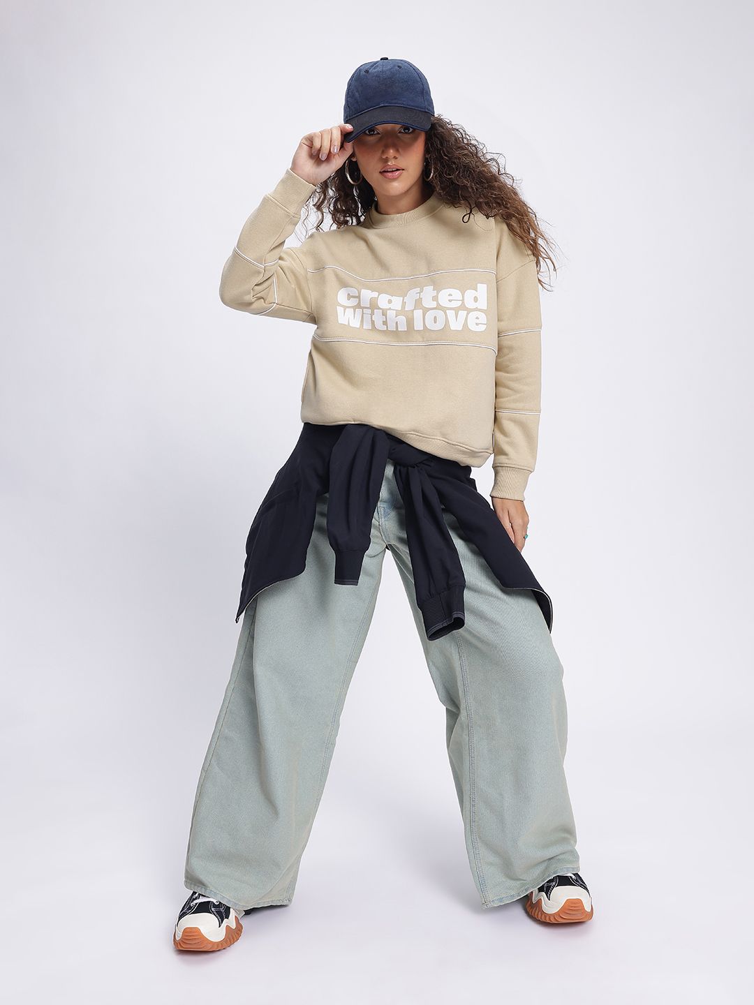 DressBerry Streetwear Staple Relaxed Typo Print Sweatshirt