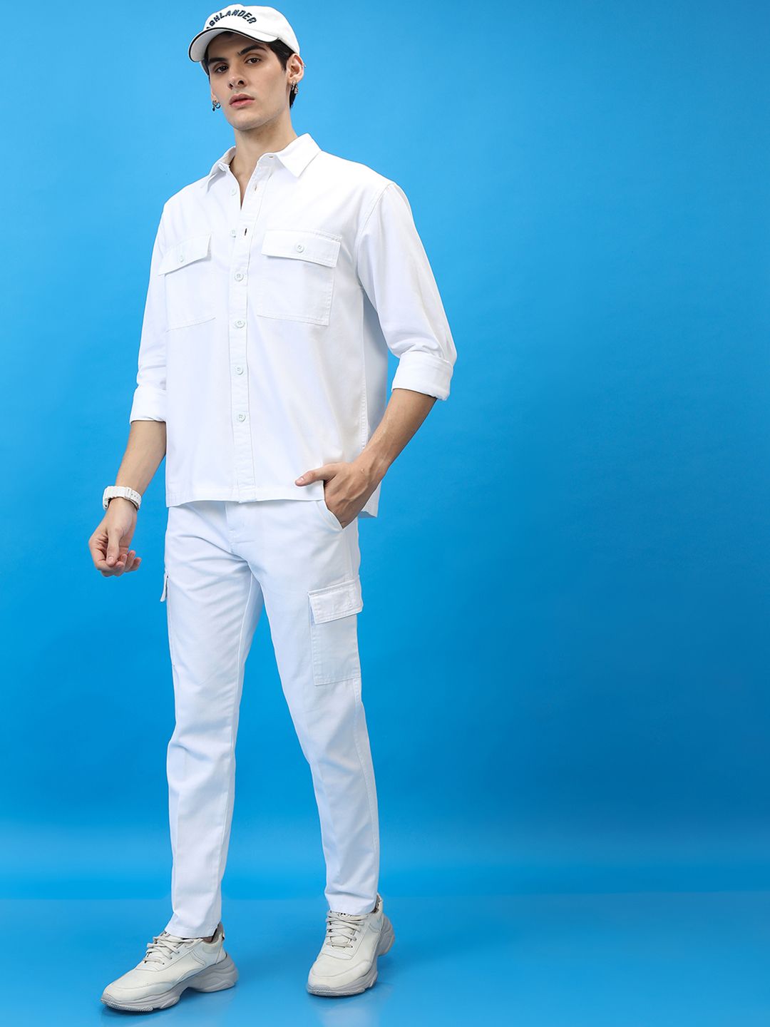 HIGHLANDER Men Tapered Fit Cotton Cargos Trousers
