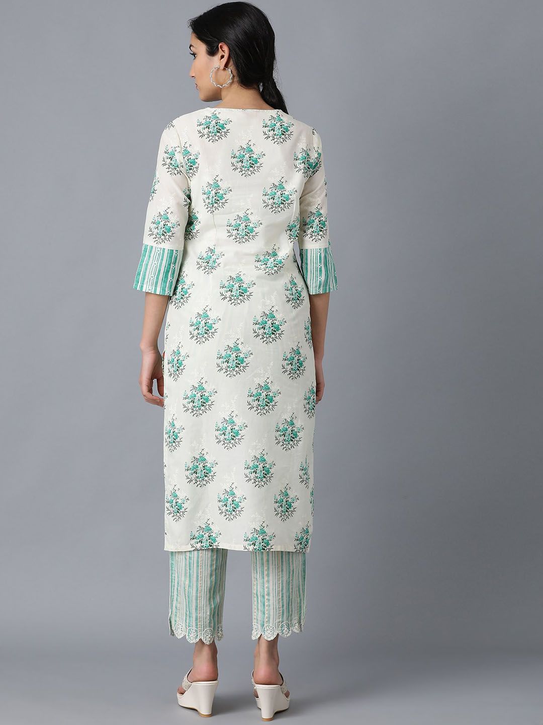 W Women Ethnic Motifs Embroidered Keyhole Neck Flared Sleeves Sequinned Kurta