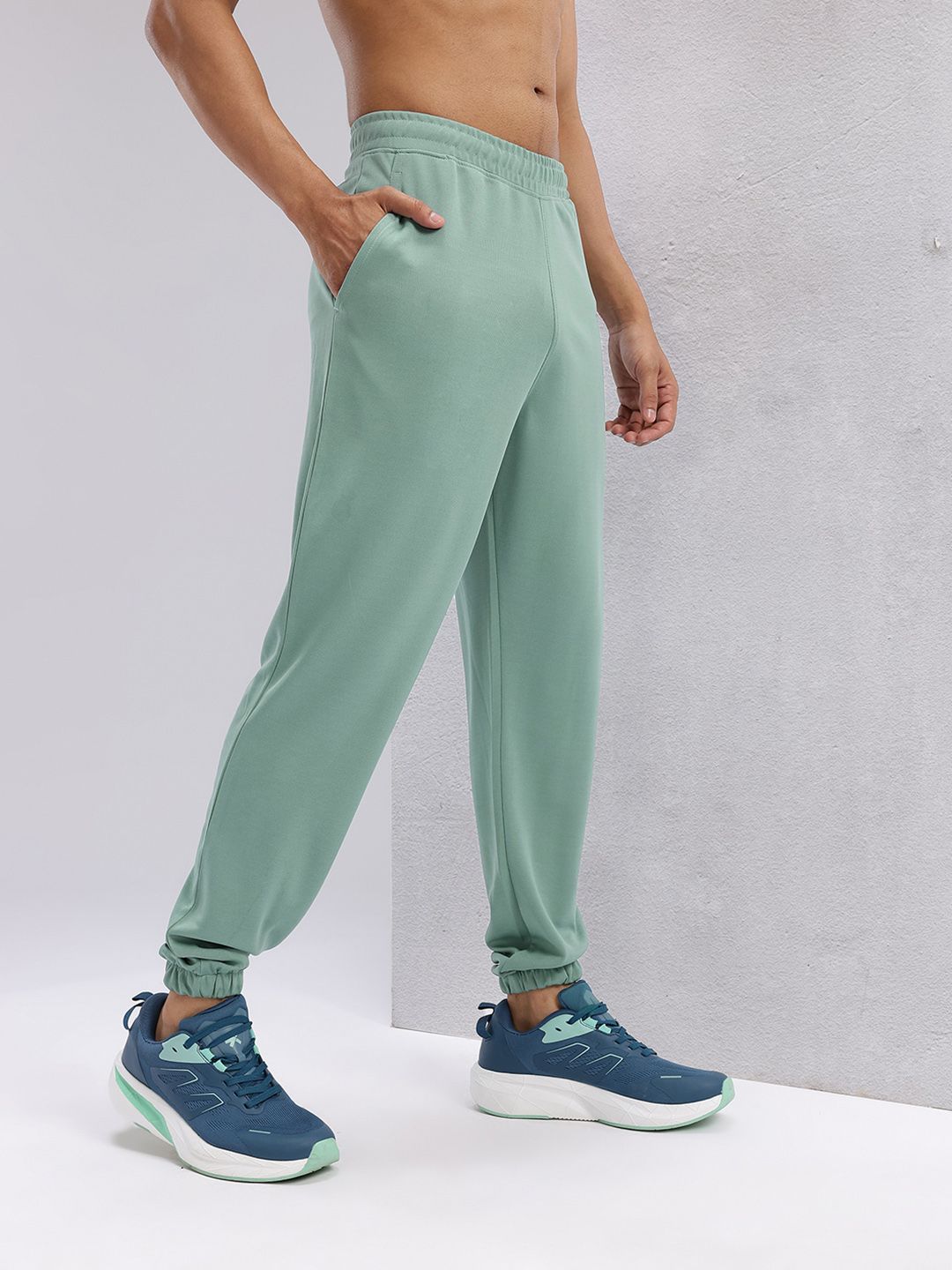 HRX by Hrithik Roshan Men Rapid-Dry Running Joggers