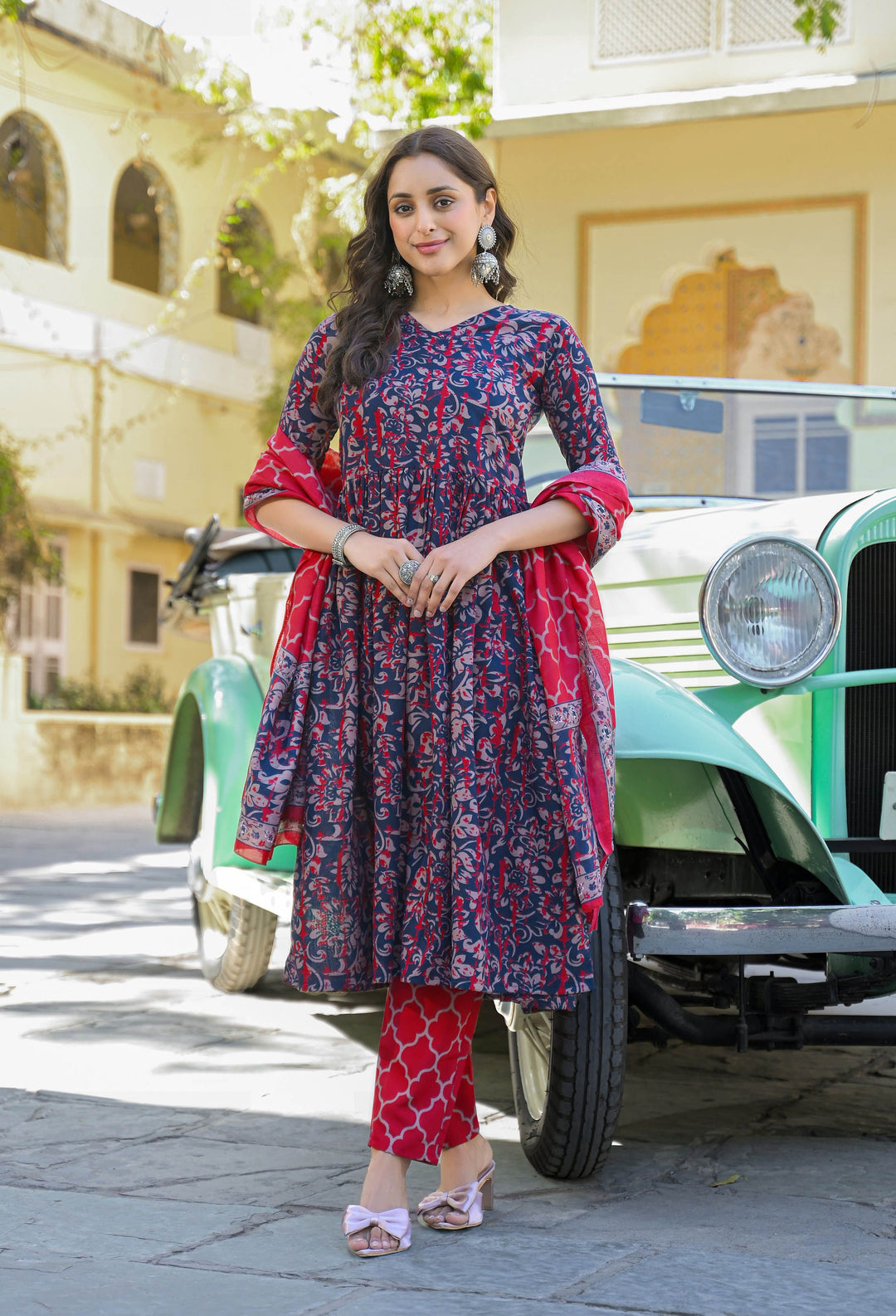 KALINI Women Floral Printed Regular Kurta with Trousers & With Dupatta