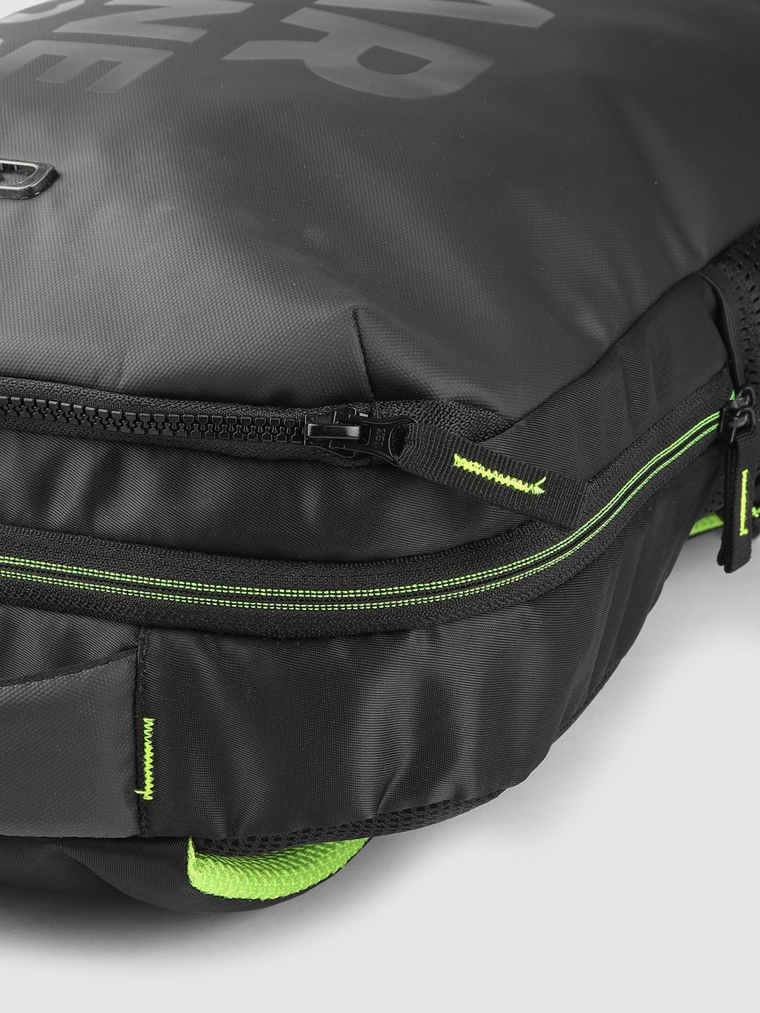 Gear Unisex Black & Fluorescent Green Brand Logo Print Parker Executive Backpack