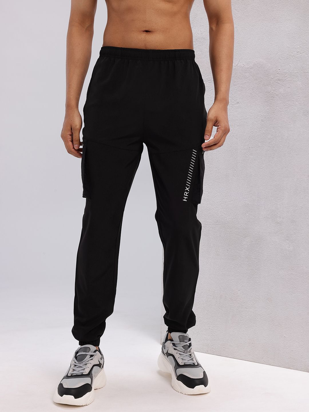 HRX by Hrithik Roshan Men Mid-Rise Rapid-Dry Training Cargo-Style Joggers