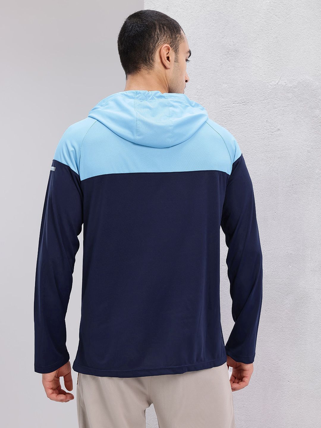 HRX by Hrithik Roshan Colourblocked Hooded Running T-shirt