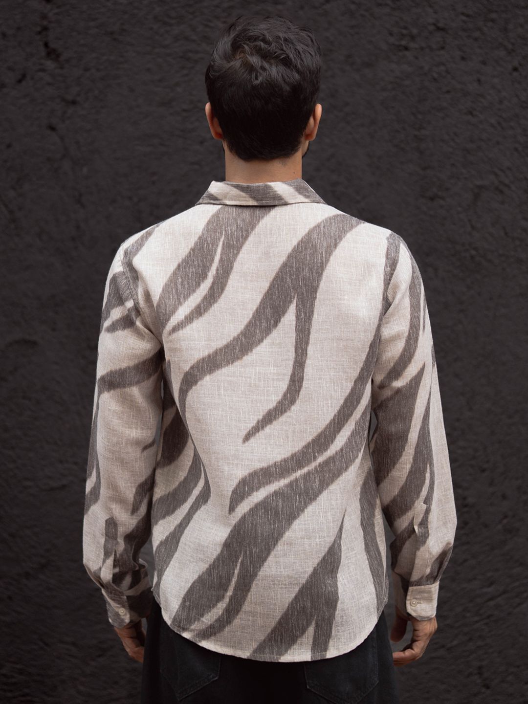 Powerlook Men Spread Collar Abstract Printed Casual Shirt