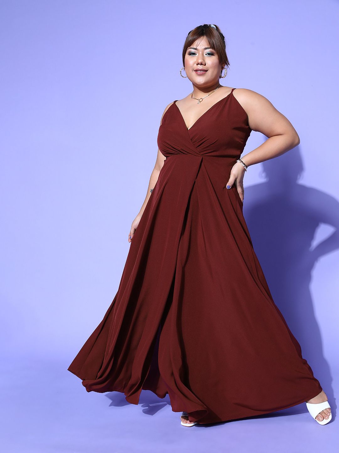 Berrylush Curve Women Maroon Solid Vacay Attire