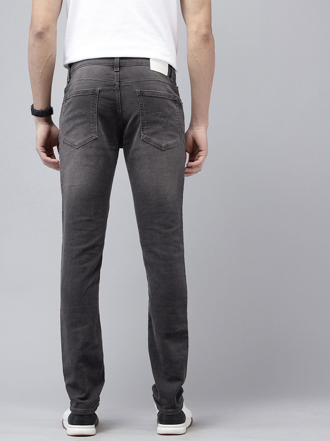 SPYKAR Men Slim Fit Low-Rise Light Fade Stretchable Jeans