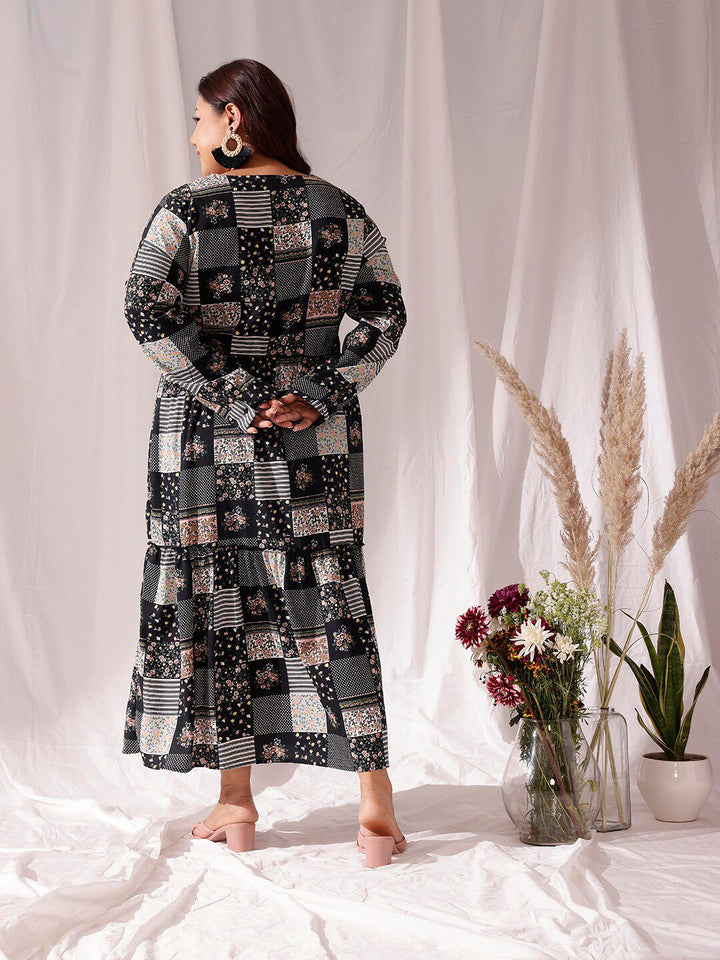CURVY STREET Black Geometric Printed V-Neck Flared Fit & Flare Dress
