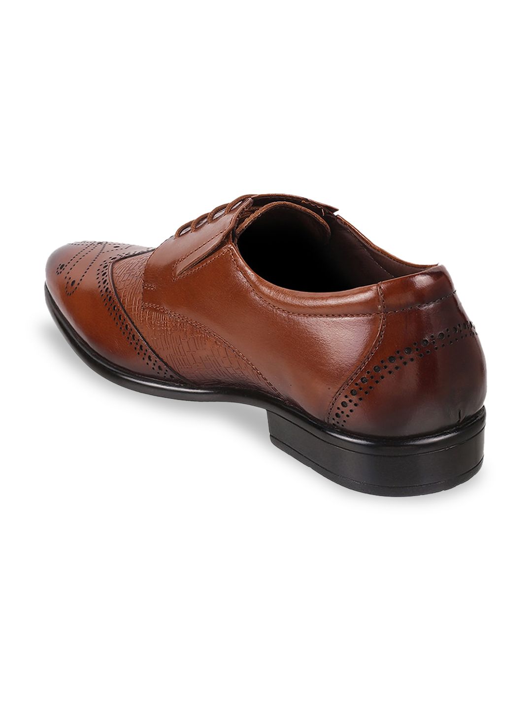 Mochi Men Textured Leather Formal Brogues