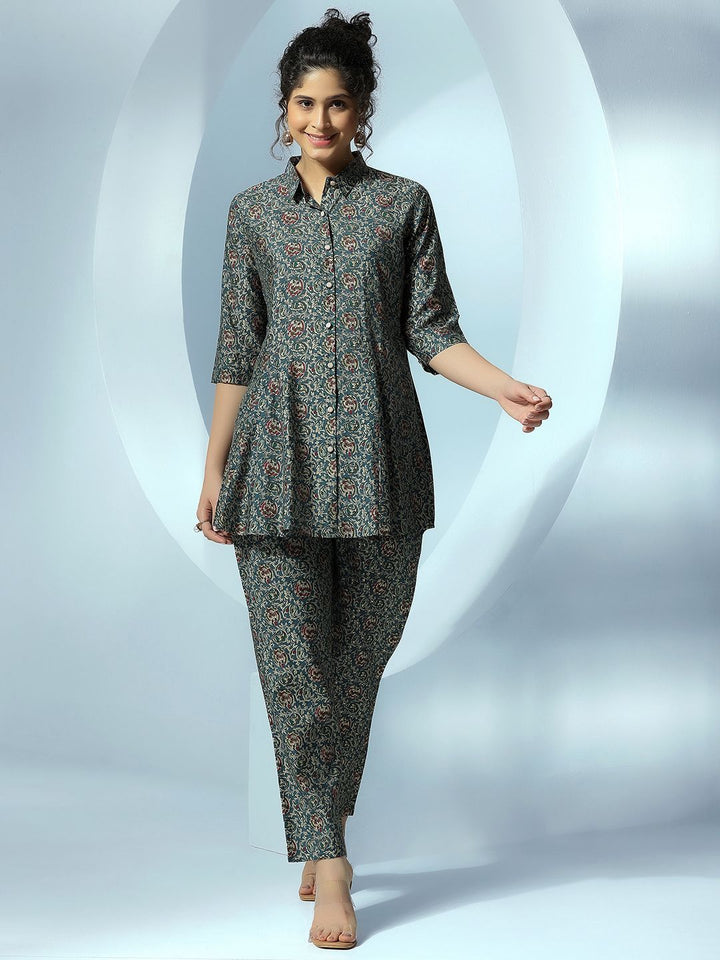 Libas Floral Printed Pleated Shirt With Trousers Co-Ords