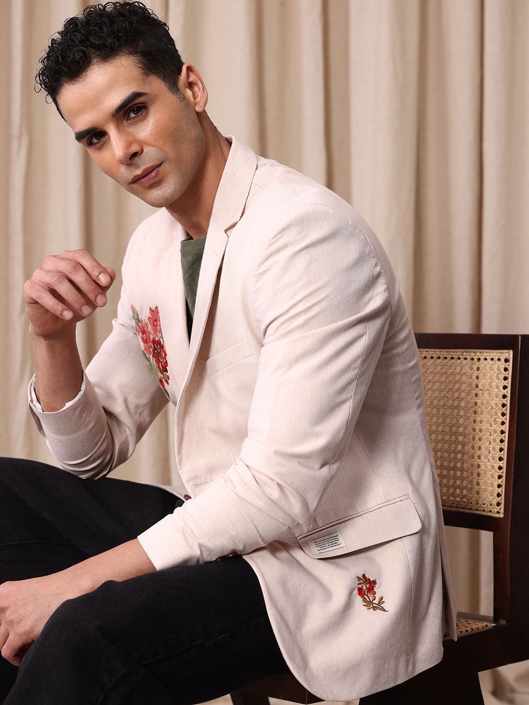 Mr. Bowerbird Floral Embroidered Notched Lapel Casual Blazer