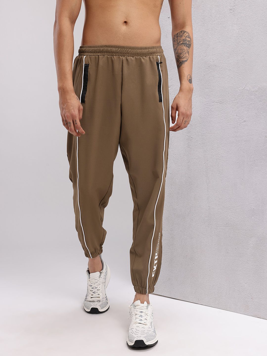 HRX by Hrithik Roshan Men Printed Detail Contrast Piping Training Joggers
