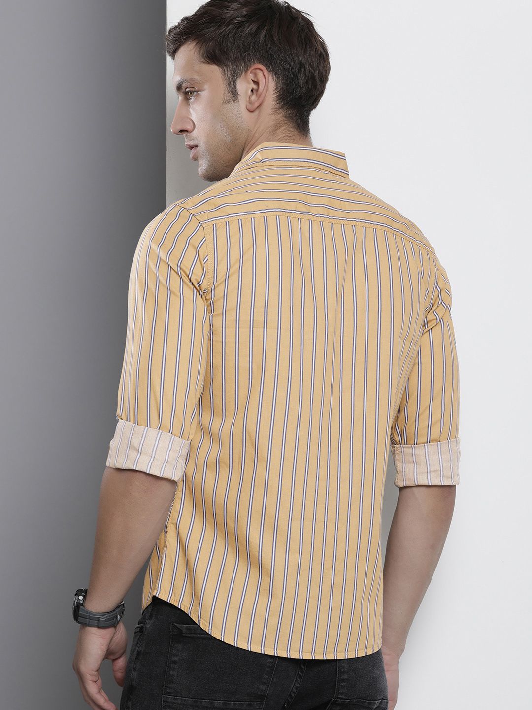 The Indian Garage Co Men Slim Fit Multi Stripes Opaque Casual Shirt