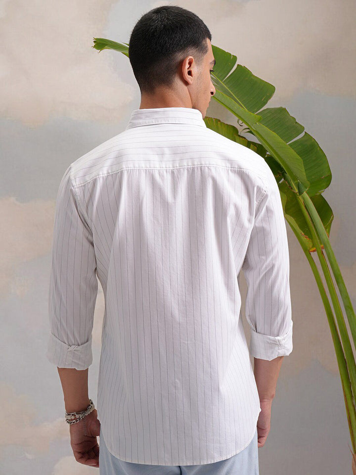 HIGHLANDER White Regular Fit Vertical Striped Casual Shirt