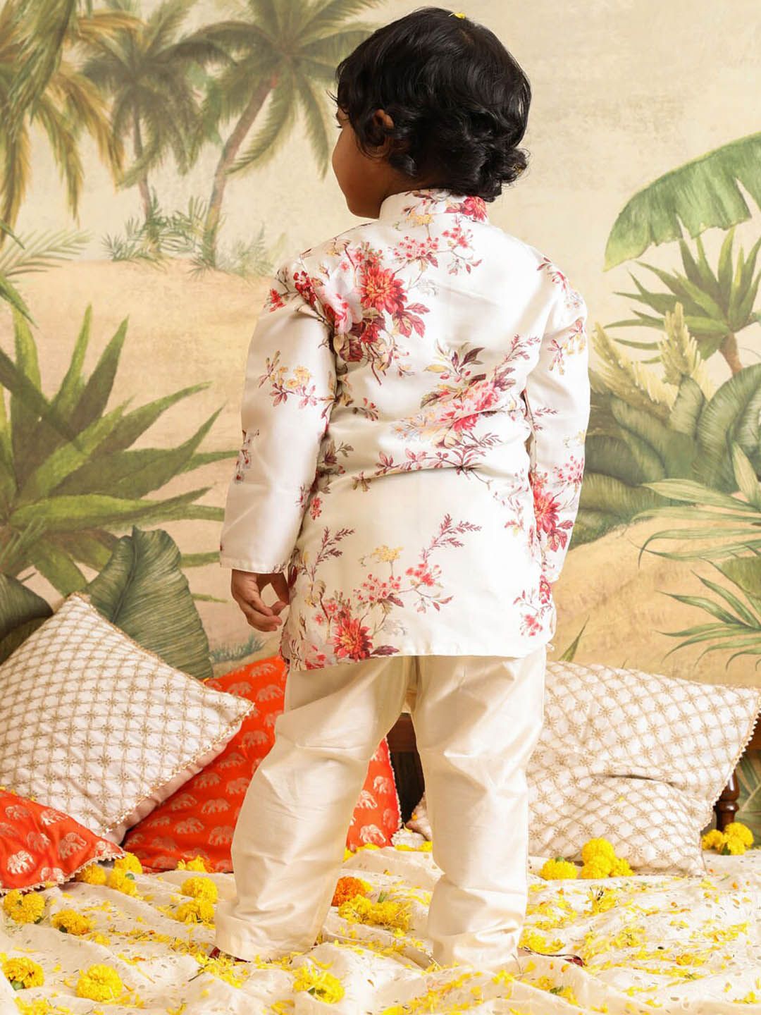 VASTRAMAY Boys Floral Printed Mandarin Collar Angrakha Kurta with Pyjama