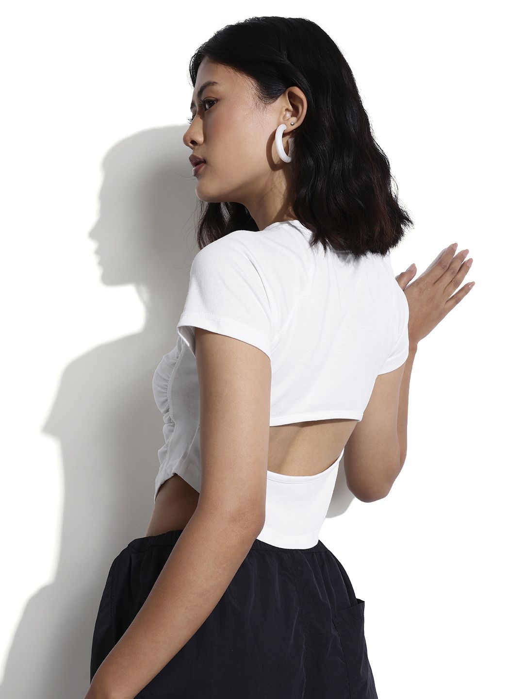 DressBerry Revamped Ruched Cut-Out Basic Crop Top