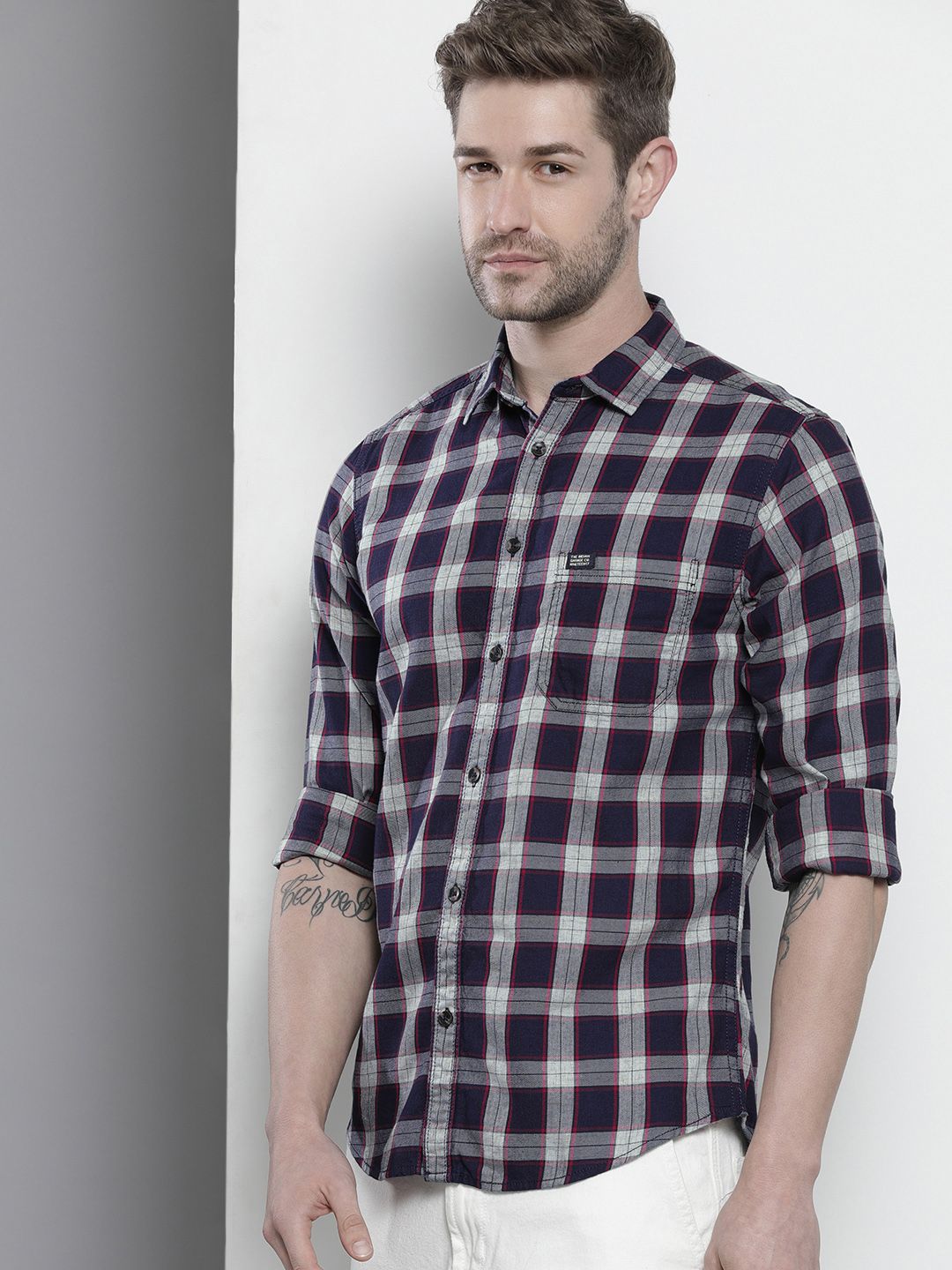 The Indian Garage Co Men Navy Blue & White Cotton Tartan Checked Casual Shirt