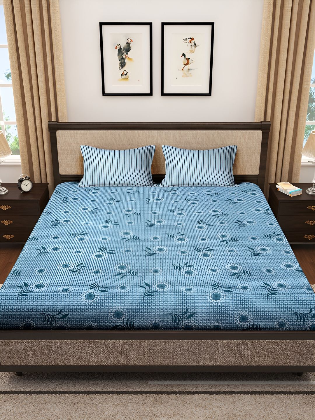 KLOTTHE Blue Floral Printed 300TC Super King Bedsheet With 2 Pillow Covers