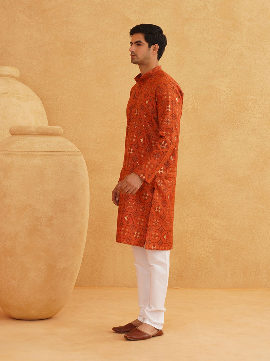 SOJANYA Men Orange & Black Geometric Printed Kurta