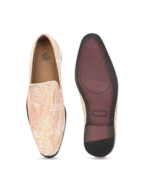 House Of Pataudi Men Embroidered Casual Slip On Mojaris