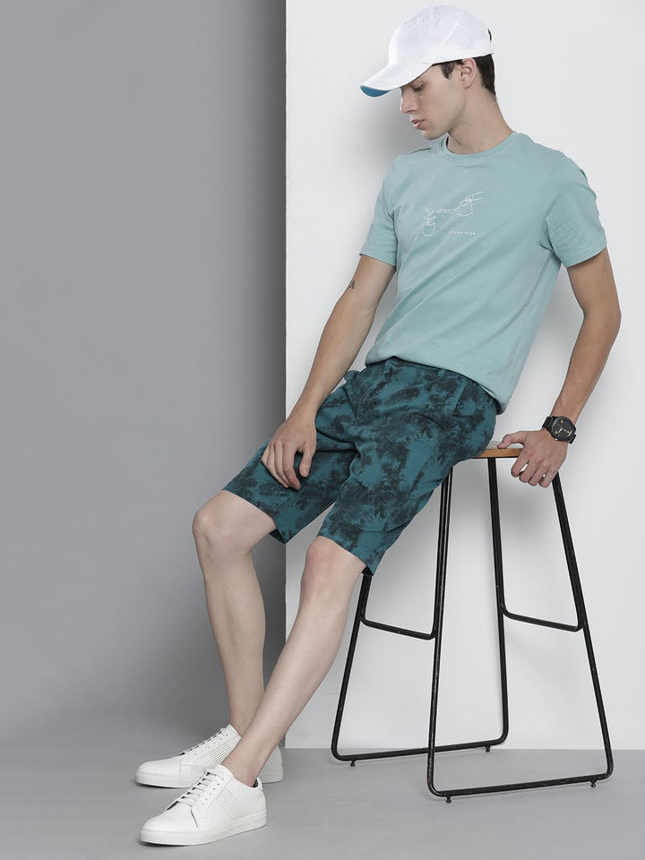 The Indian Garage Co Men Pure Cotton Geometric Printed Slim Fit Shorts