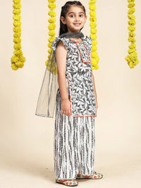 Cutiekins Girls Floral Printed Gotta Patti Straight Kurta with Palazzos & Dupatta