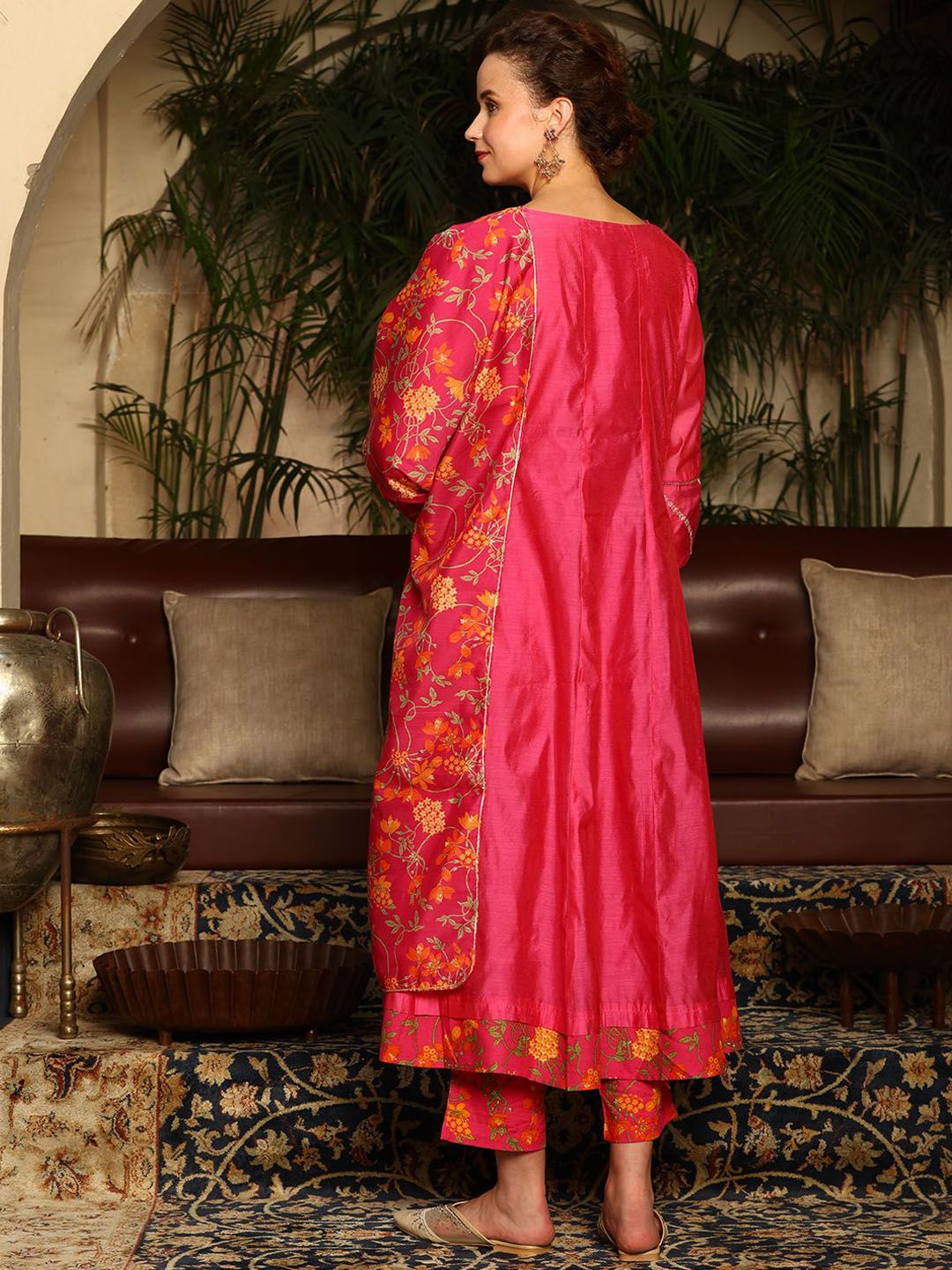 W Women Floral Embroidered Regular Thread Work Kurta with Trousers & With Dupatta