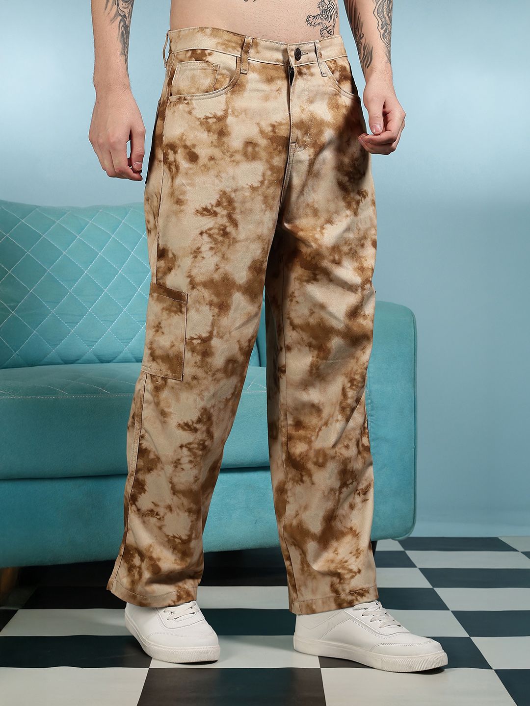 Eszett Men Printed Cargos Trousers