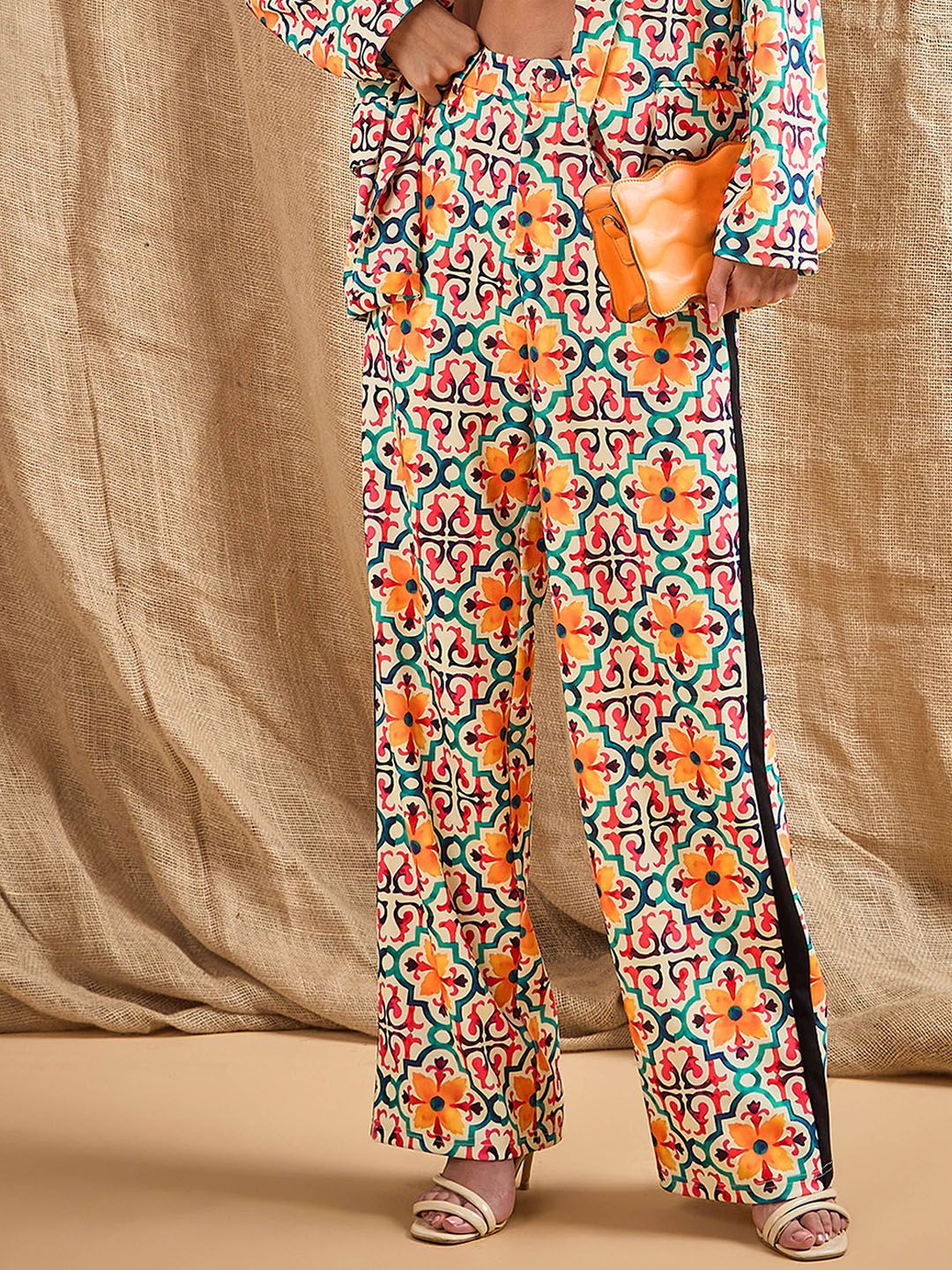 SASSAFRAS Women Ethnic Motifs Printed Relaxed Straight Leg Straight Fit High-Rise Trousers