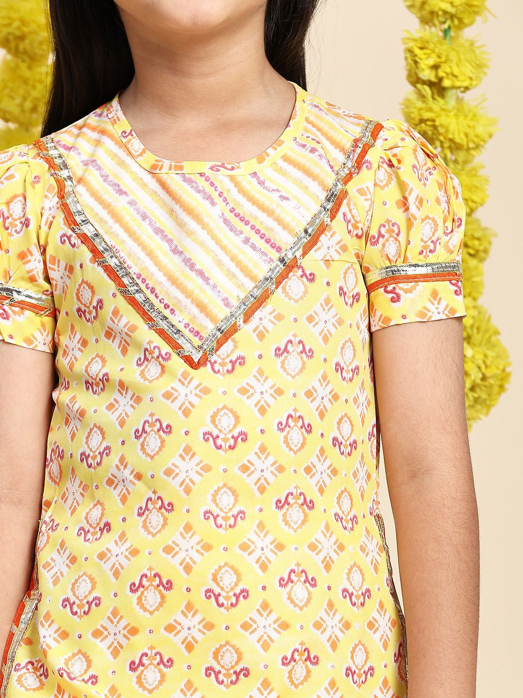 Cutiekins Girls Geometric Printed Gotta Patti Straight Kurta With Sharara & Dupatta