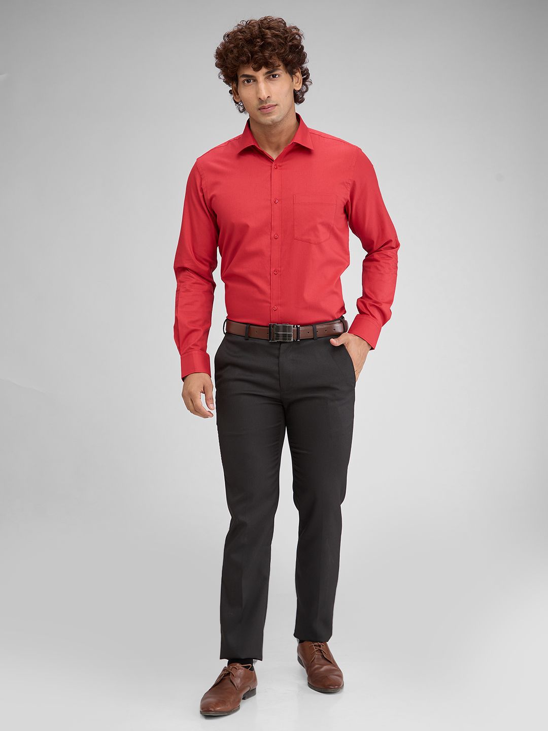 Park Avenue Men Cutaway Collar Solid Cotton Slim Fit Formal Shirt