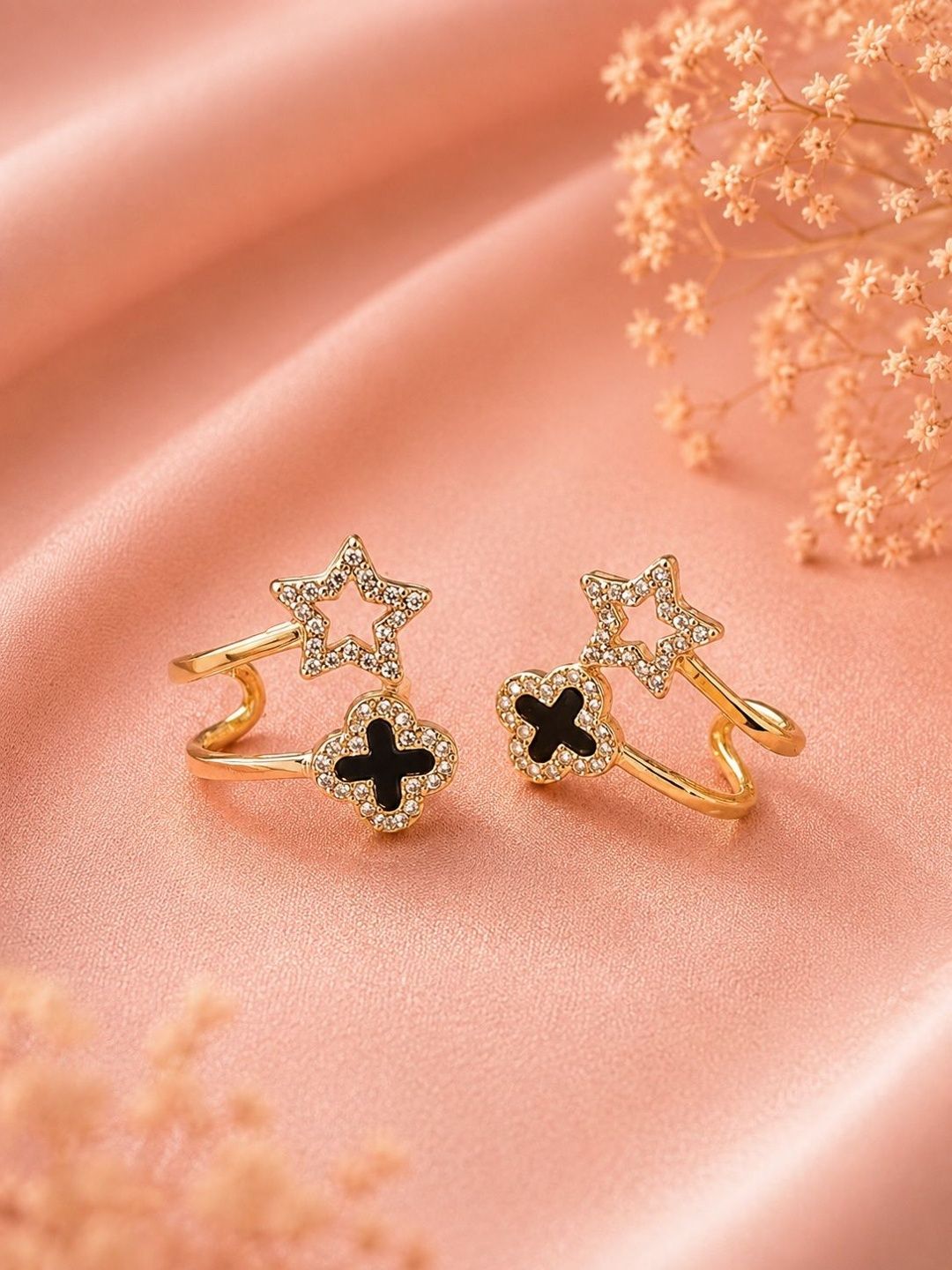 VOGUE PANASH Quirky Studs Earrings