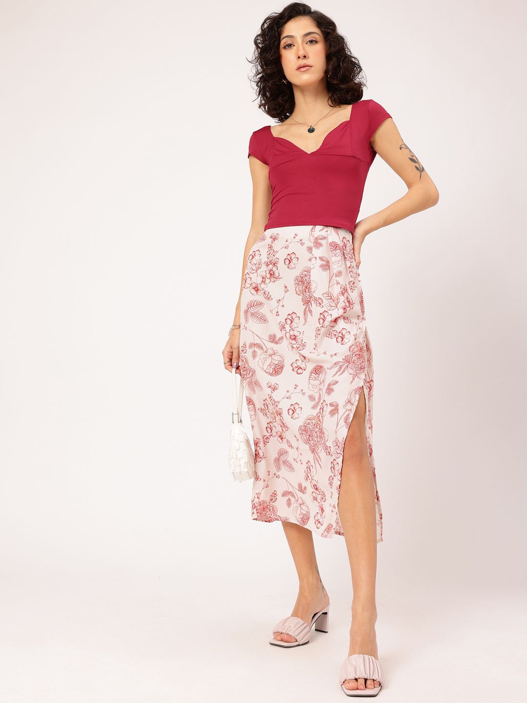 DressBerry Fashionable & Joyful Sweetheart Neck Fitted Top