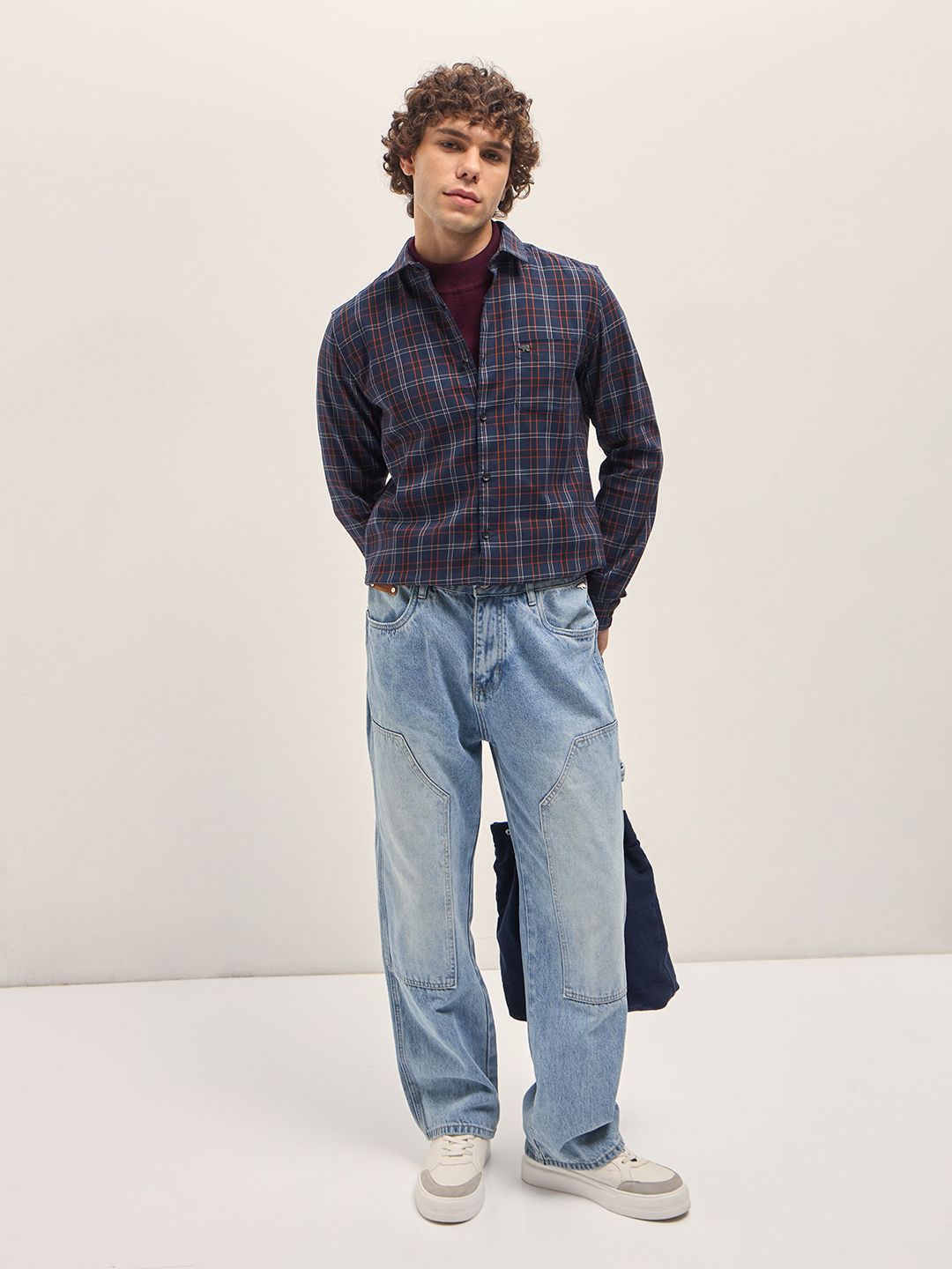 THE BEAR HOUSE Men Spread Collar Tartan Checked Slim Fit Casual Shirt