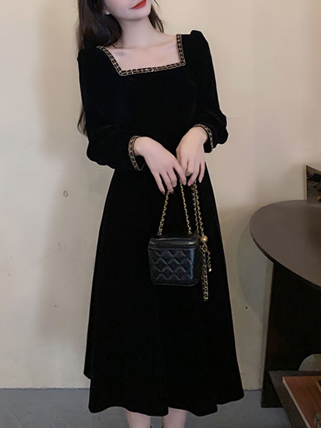 Pakaian Lengan Puff Dressberry Fit & Flare