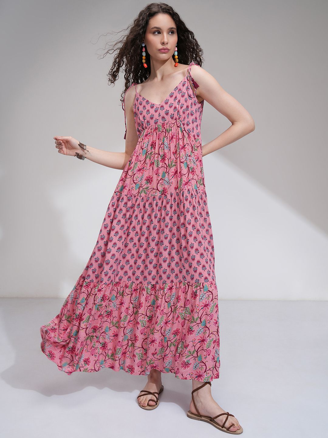 Vishudh Women Printed Maxi Dress