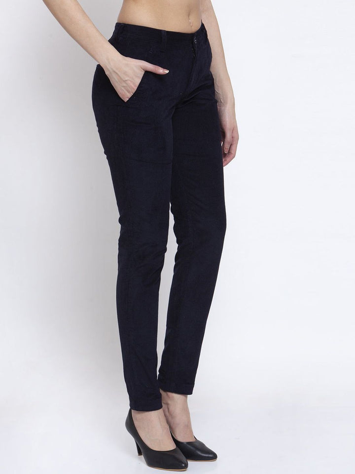 Seluar Pertengahan Timbul Slim Fit Wanita KLOTTHE