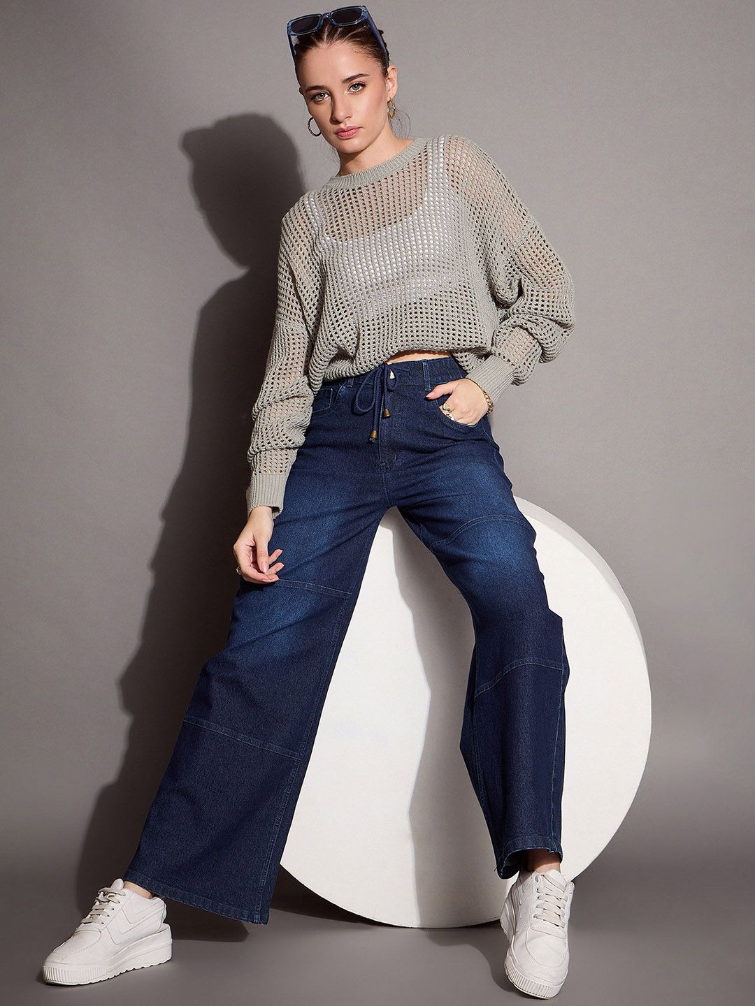 SASSAFRAS BASICS Women Comfort Straight Fit High-Rise Light Fade Stretchable Jeans